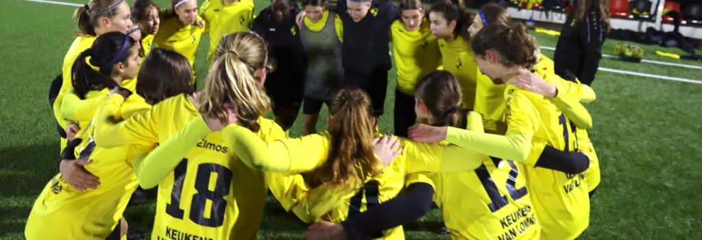 Girls team van de Lierse Girls Soccer School